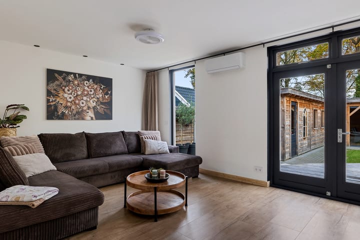 Foto 17 van Burg van der Lelysingel 13