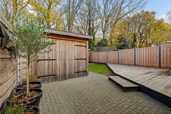 Foto 42 van Burg van der Lelysingel 13