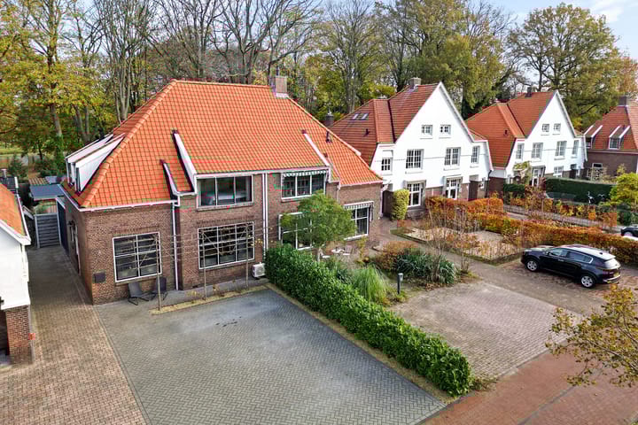 Foto 45 van Burg van der Lelysingel 13