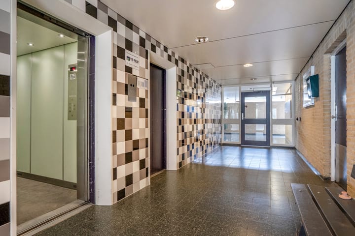 Photo 3 of Sirtemastraat 334