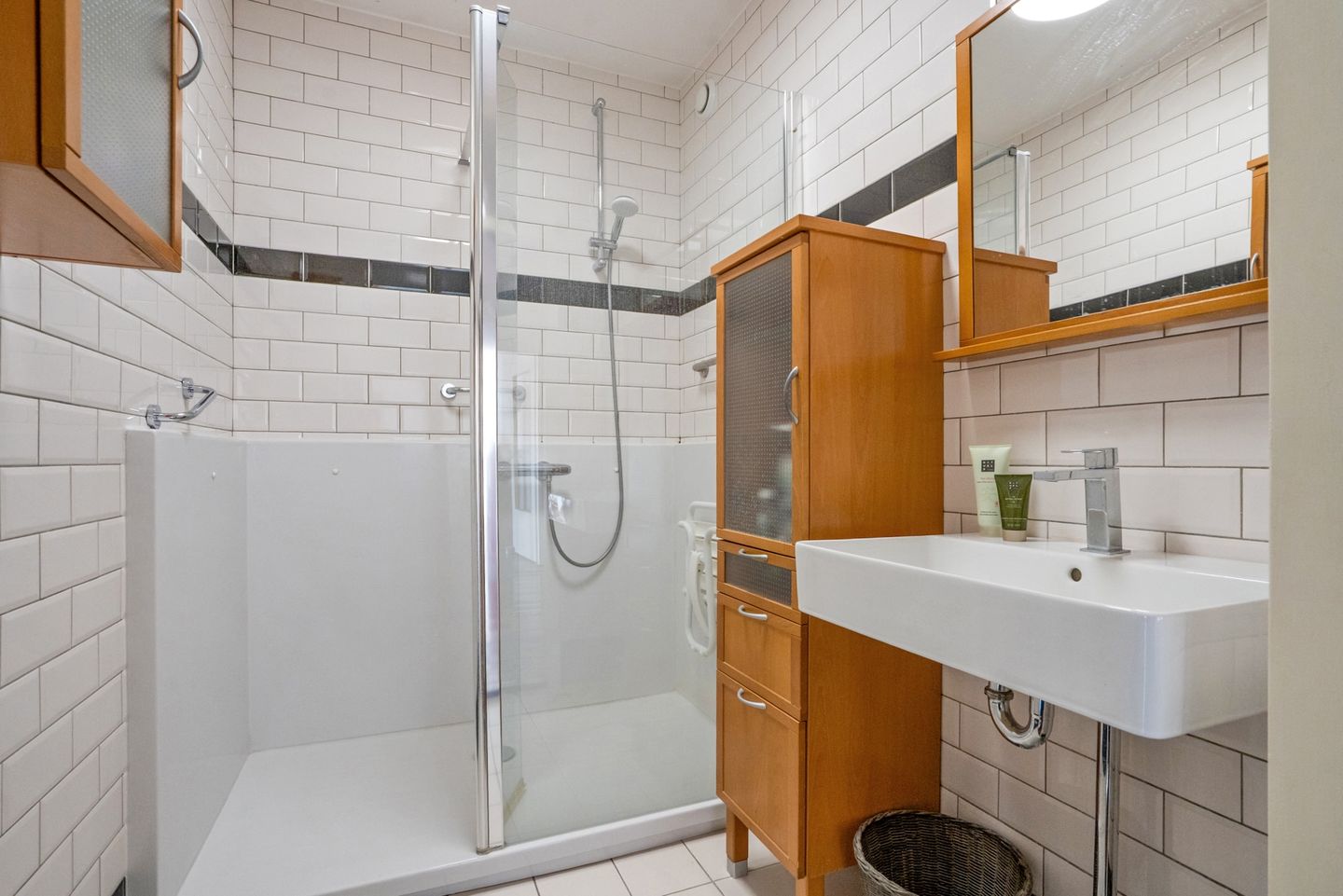 Photo 19 of Sirtemastraat 334