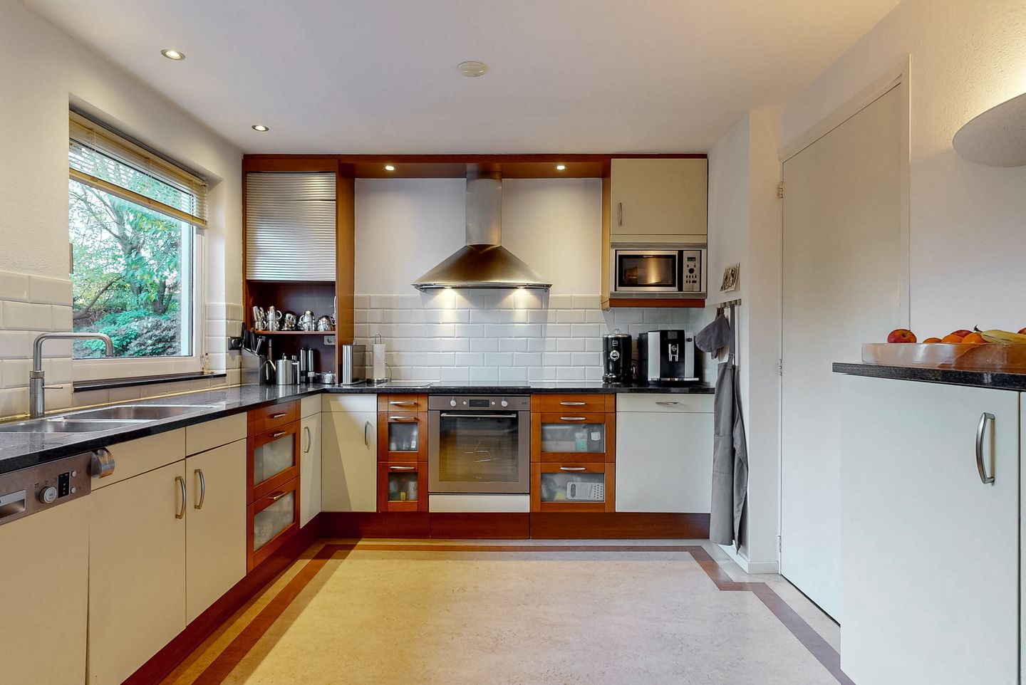 Foto 10 van Julianalaan 9