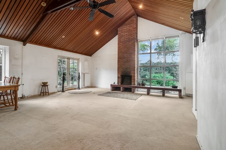 Photo 2 of Buurtmeesterweg 42