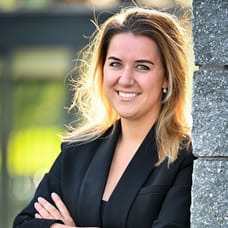 Ashley Simonis - Real Estate Agent