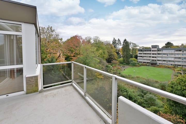 Photo 3 of Tromplaan 8