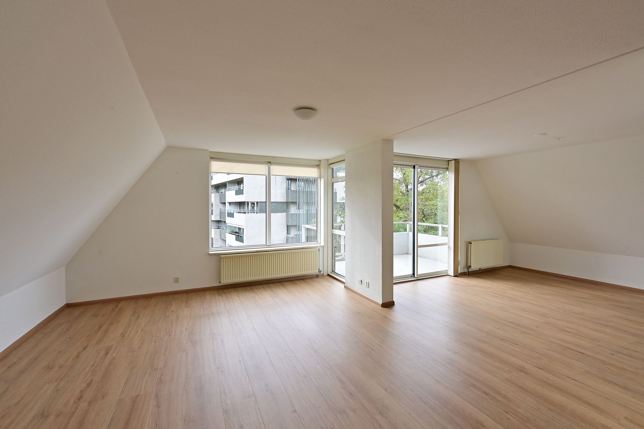 Foto 6 van Tromplaan 8