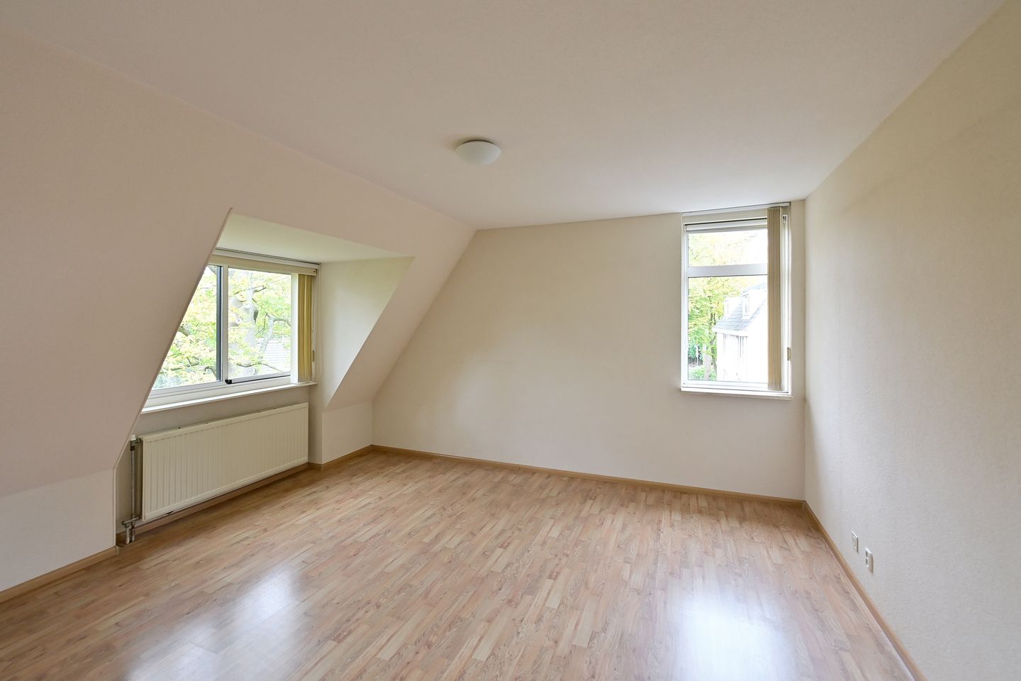 Foto 10 van Tromplaan 8