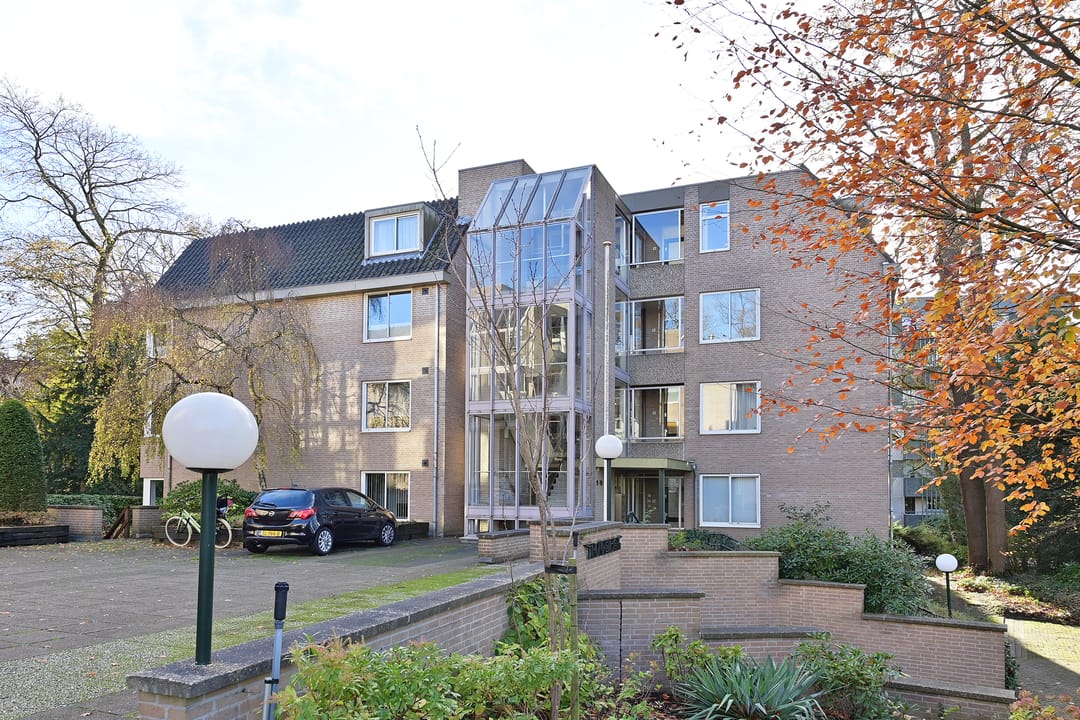 Foto 2 van Tromplaan 8