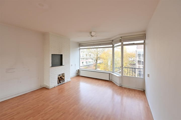 Photo 2 of Karel Doormanlaan 95