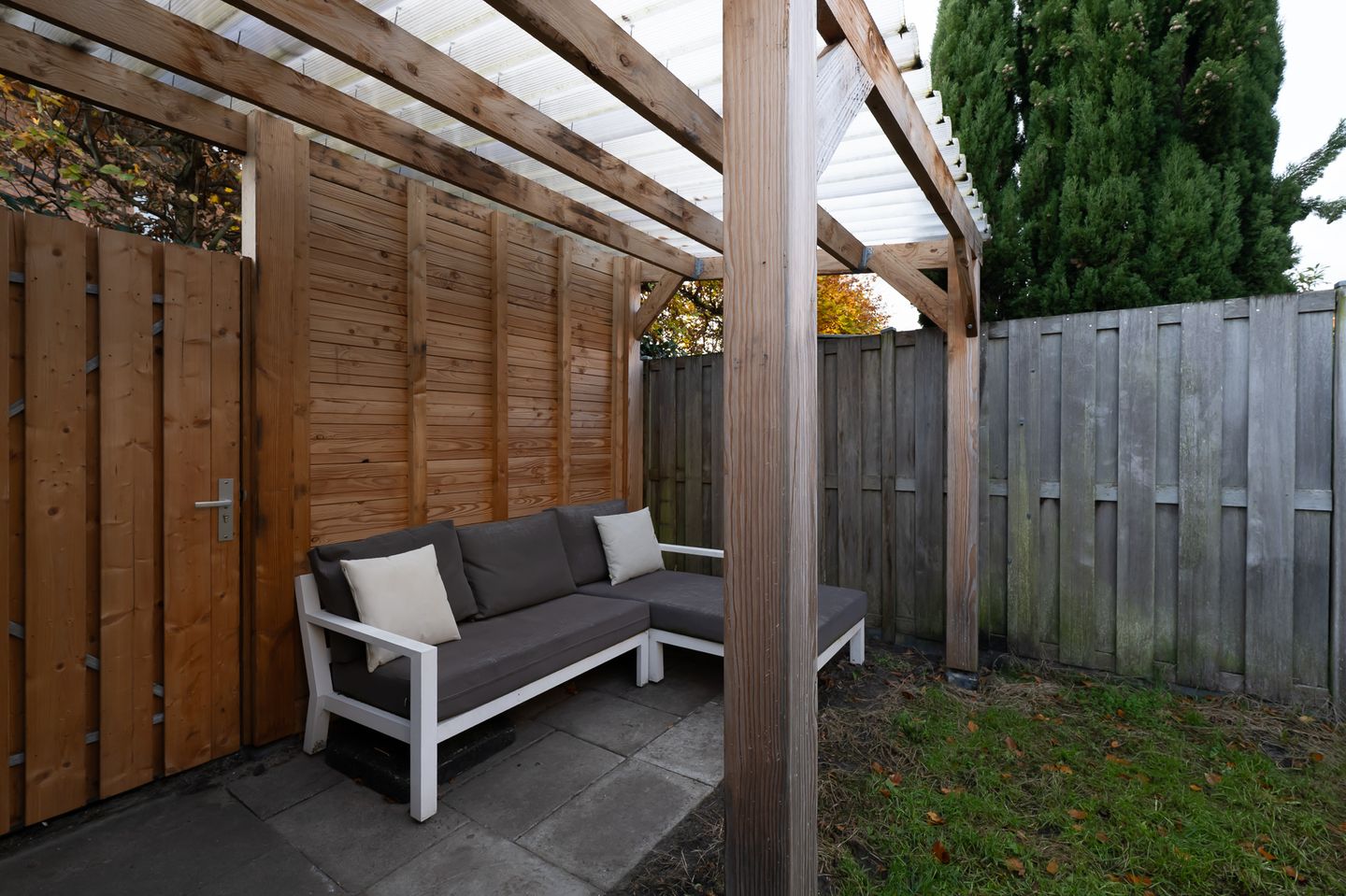 Photo 25 of Branding 22