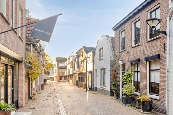 Foto 32 van Houtstraat 9