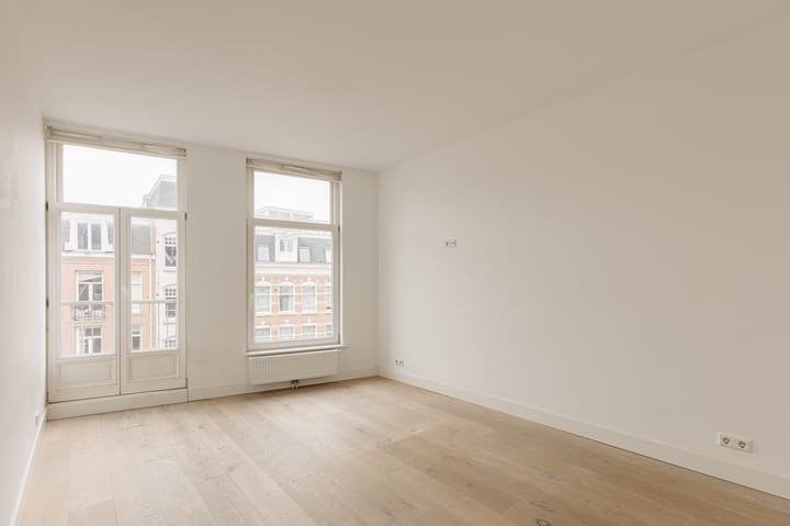 Photo 25 of Ferdinand Bolstraat 141-3