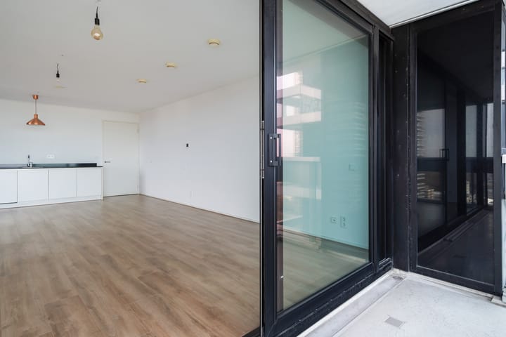 Photo 13 of Anna van Buerenplein 161