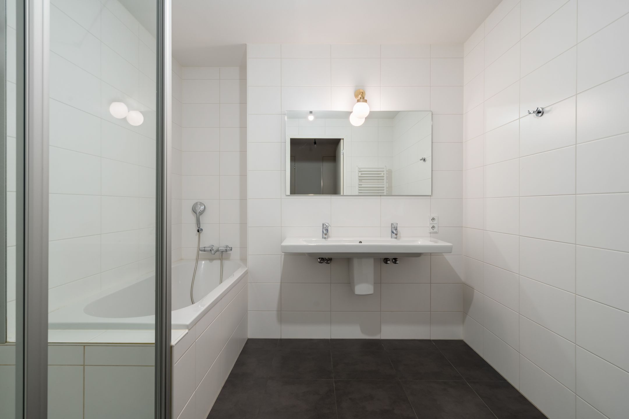 Photo 36 of Anna van Buerenplein 161