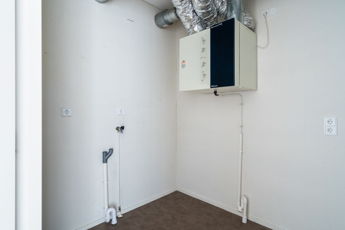 Photo 40 of Anna van Buerenplein 161