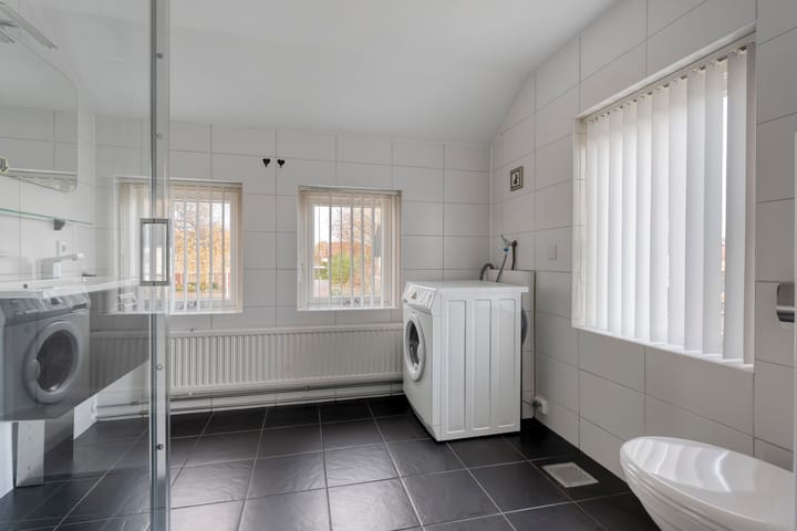 Photo 34 of Trompstraat 20