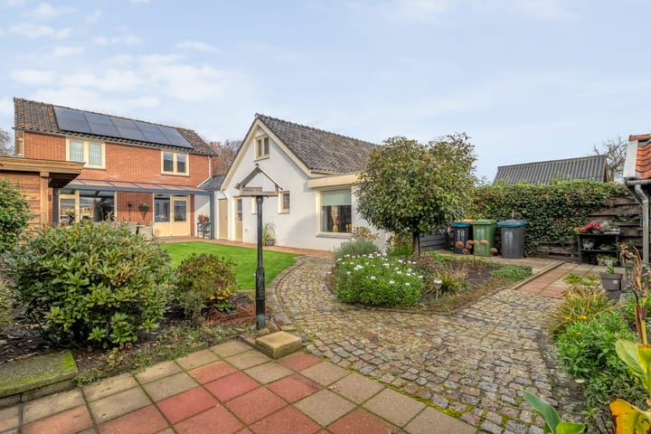 Photo 60 of Trompstraat 20