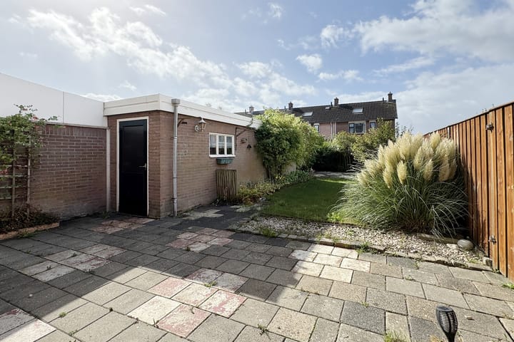 Photo 44 of Prins Johan Frisostraat 19