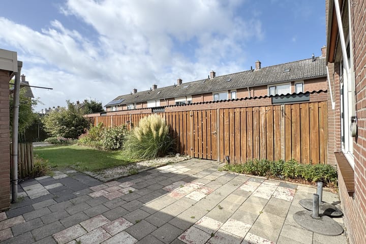 Photo 48 of Prins Johan Frisostraat 19