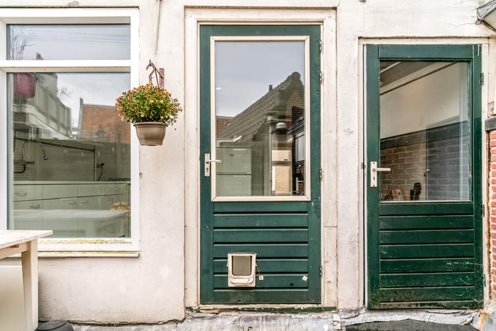 Photo 19 of Voorstraat 13