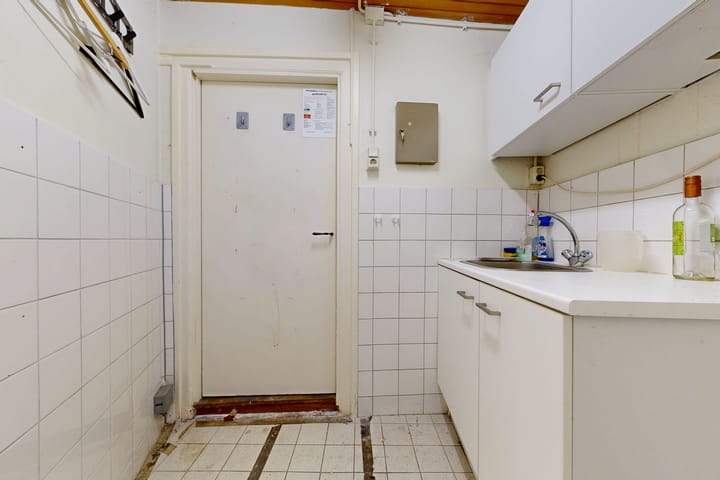 Photo 34 of Voorstraat 13