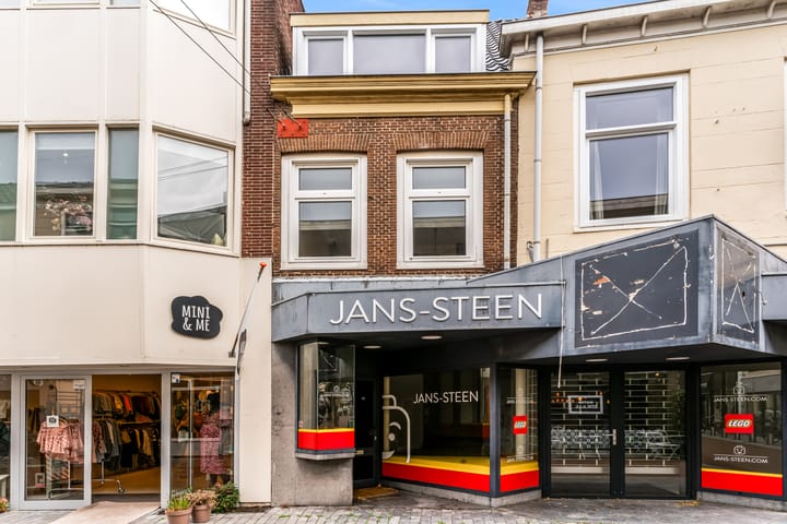 Photo 36 of Voorstraat 13