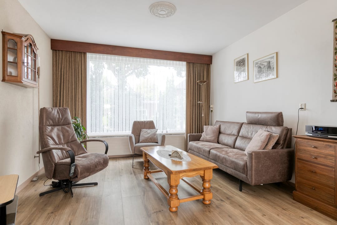 Foto 16 van Westerholtstraat 17