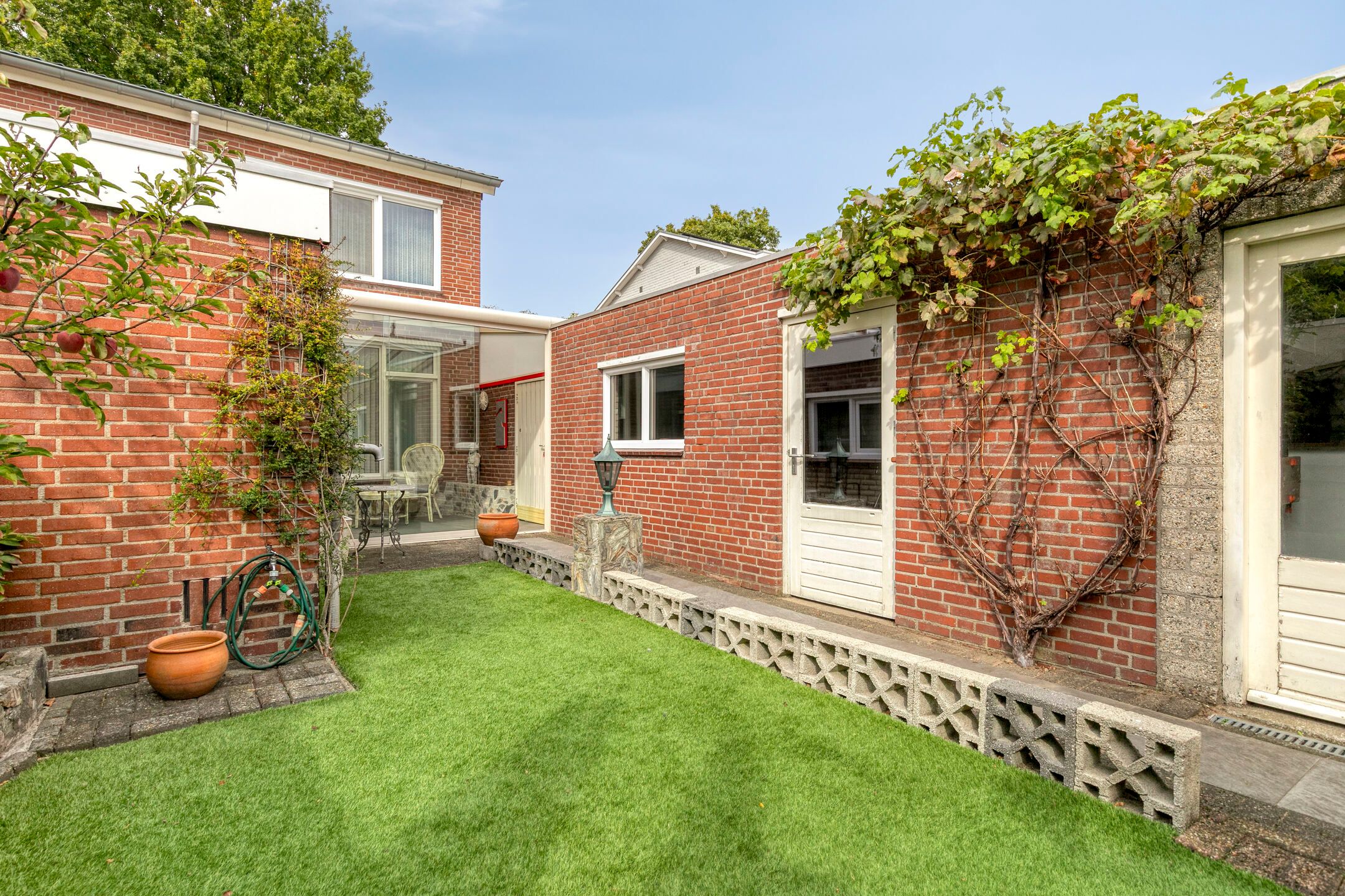 Foto 42 van Westerholtstraat 17