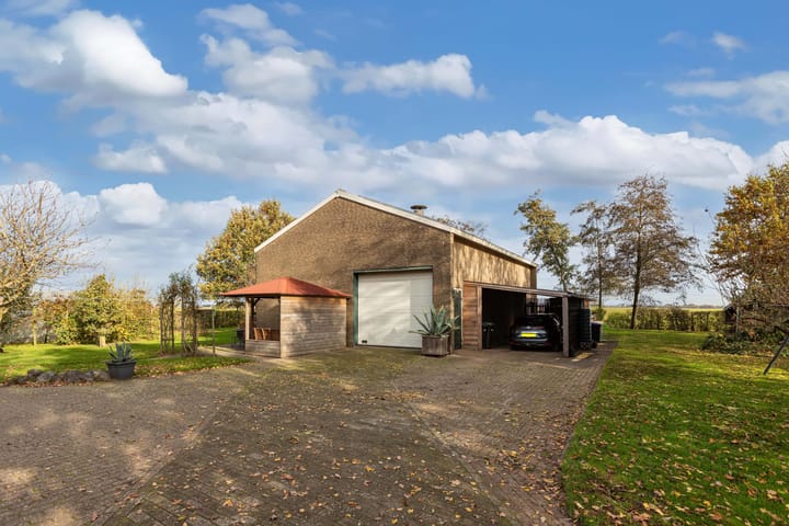 Photo 38 of Blokzijlerdwarsweg 11