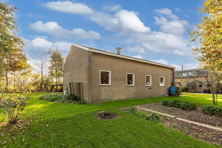 Photo 39 of Blokzijlerdwarsweg 11