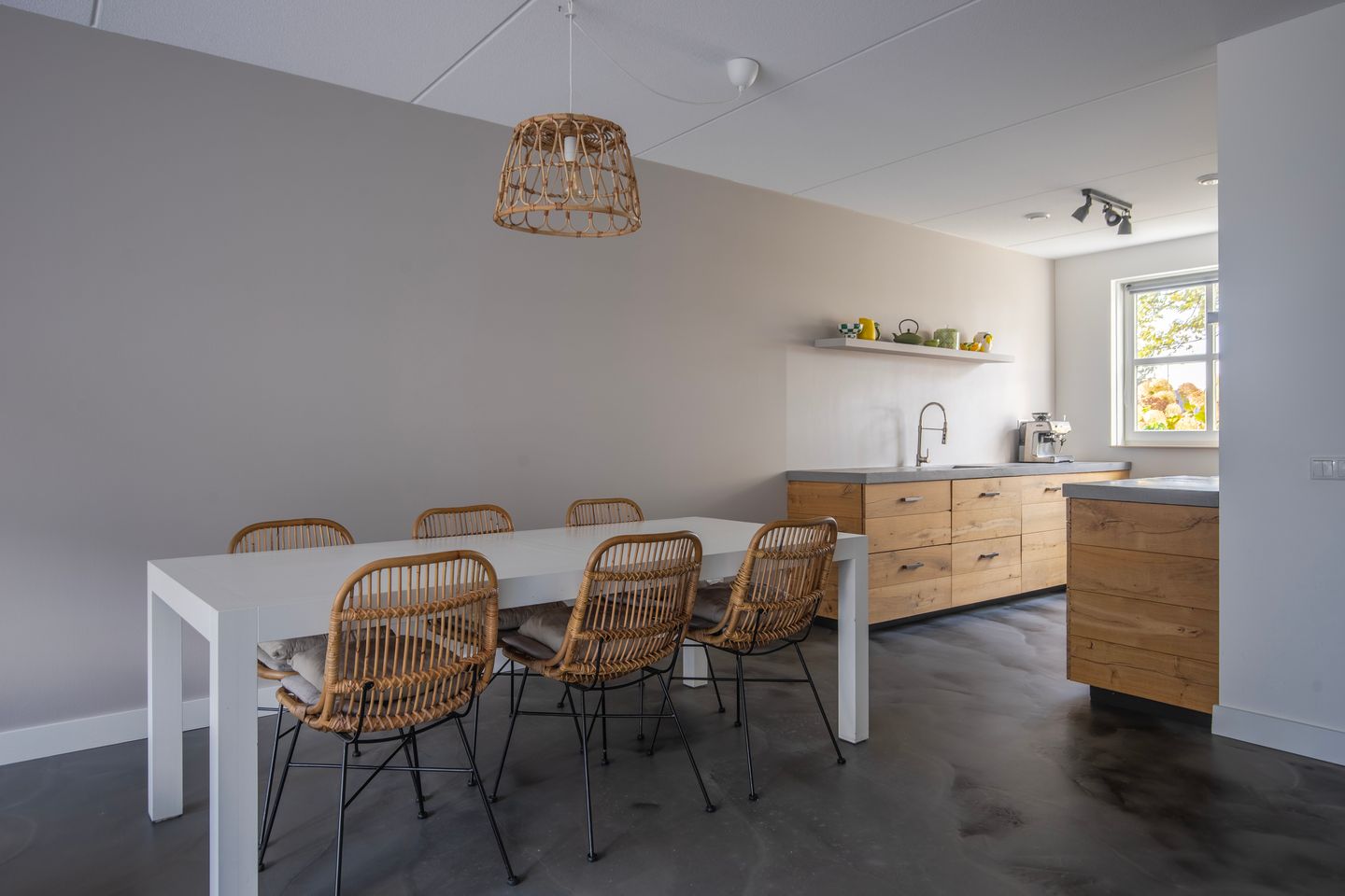 Foto 10 van Maneschijn 4