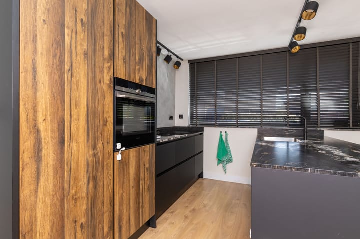 Photo 12 of John Raedeckerhof 13