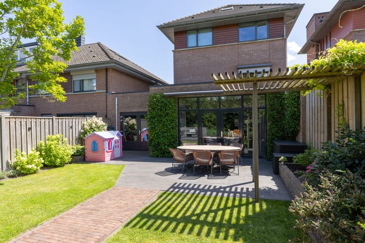 Photo 37 of John Raedeckerhof 13