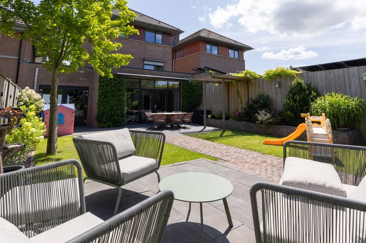 Photo 40 of John Raedeckerhof 13