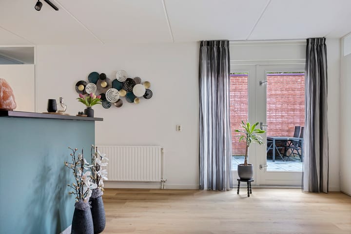 Photo 11 of Vosackers 34