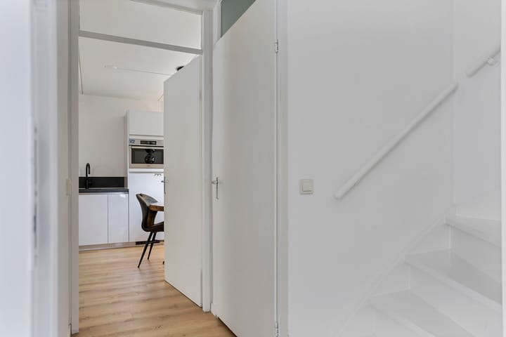 Photo 18 of Vosackers 34