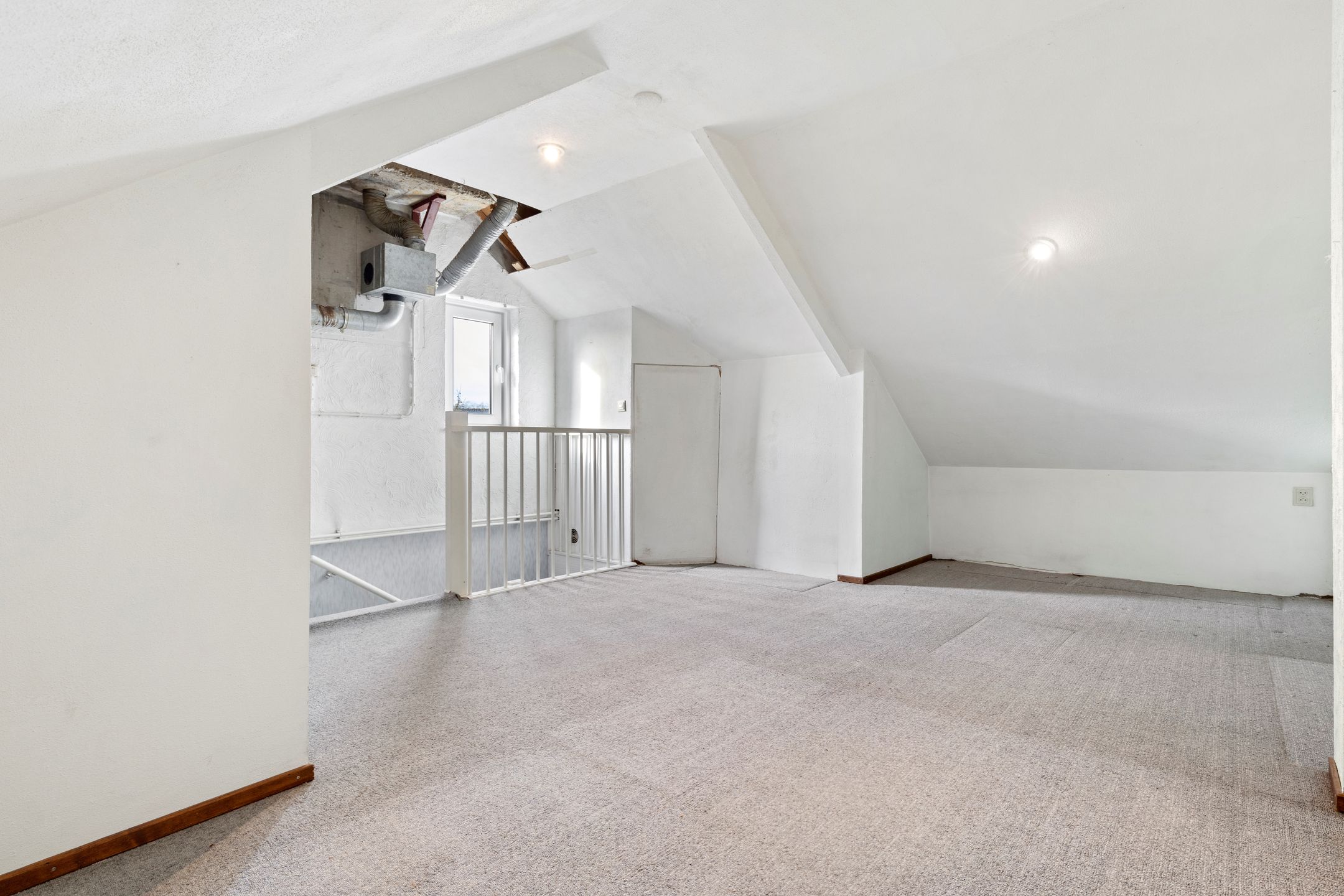 Photo 33 of Mgr. Hanssenlaan 3