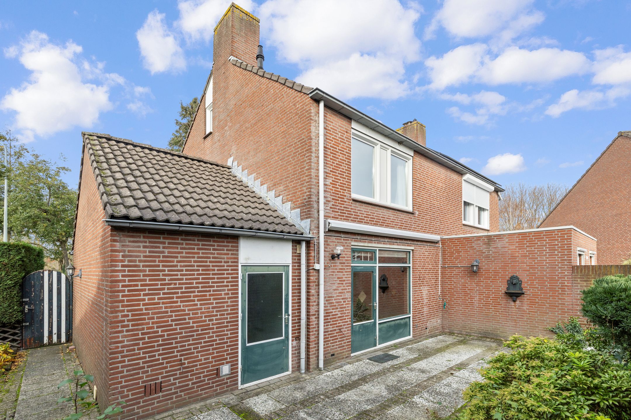 Photo 36 of Mgr. Hanssenlaan 3