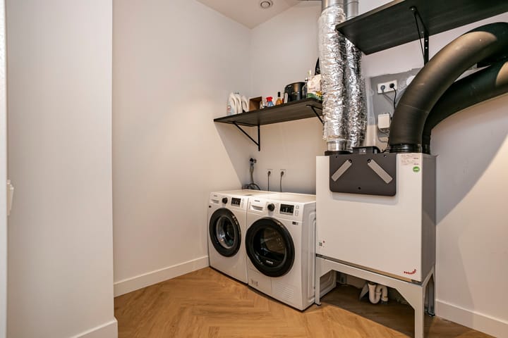 Photo 19 of Madridstraat 190