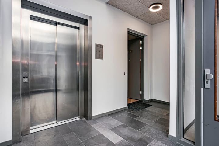 Photo 23 of Madridstraat 190