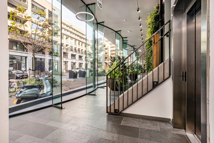 Photo 24 of Madridstraat 190