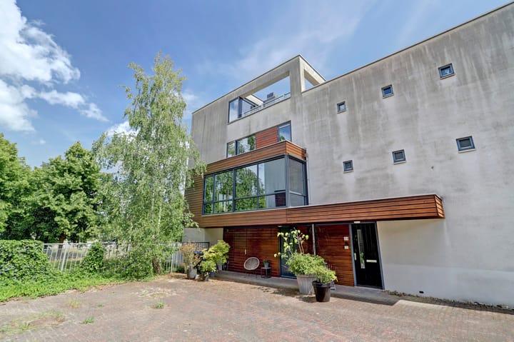 Photo 42 of Markkant 86