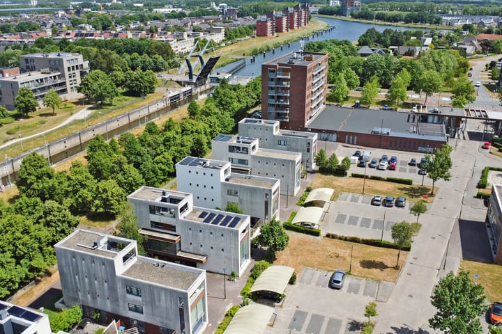 Photo 47 of Markkant 86