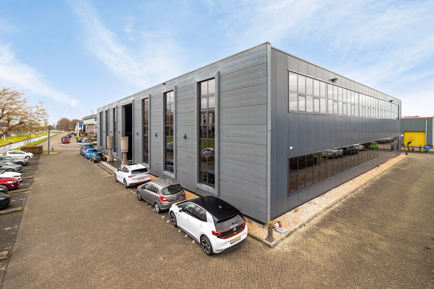 Bekijk foto 1 van Vrijheidweg 38