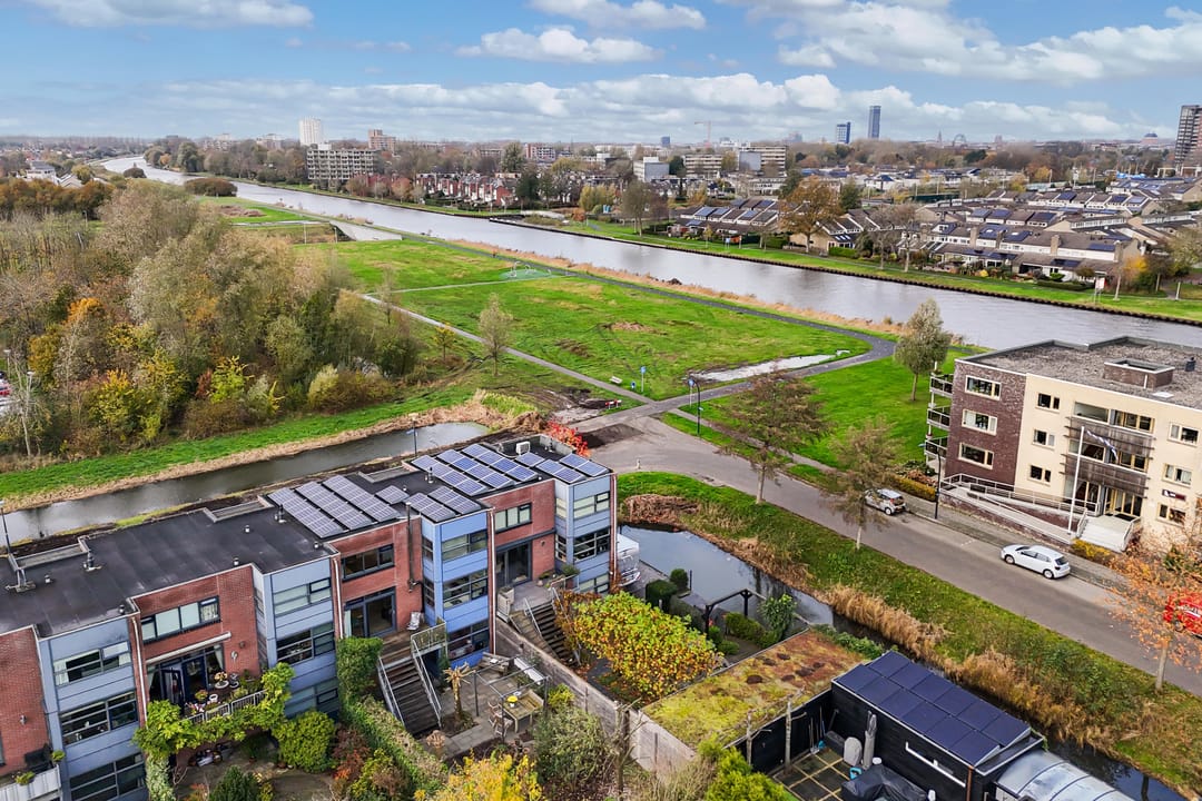 Photo 38 of Wiardaplantage 100