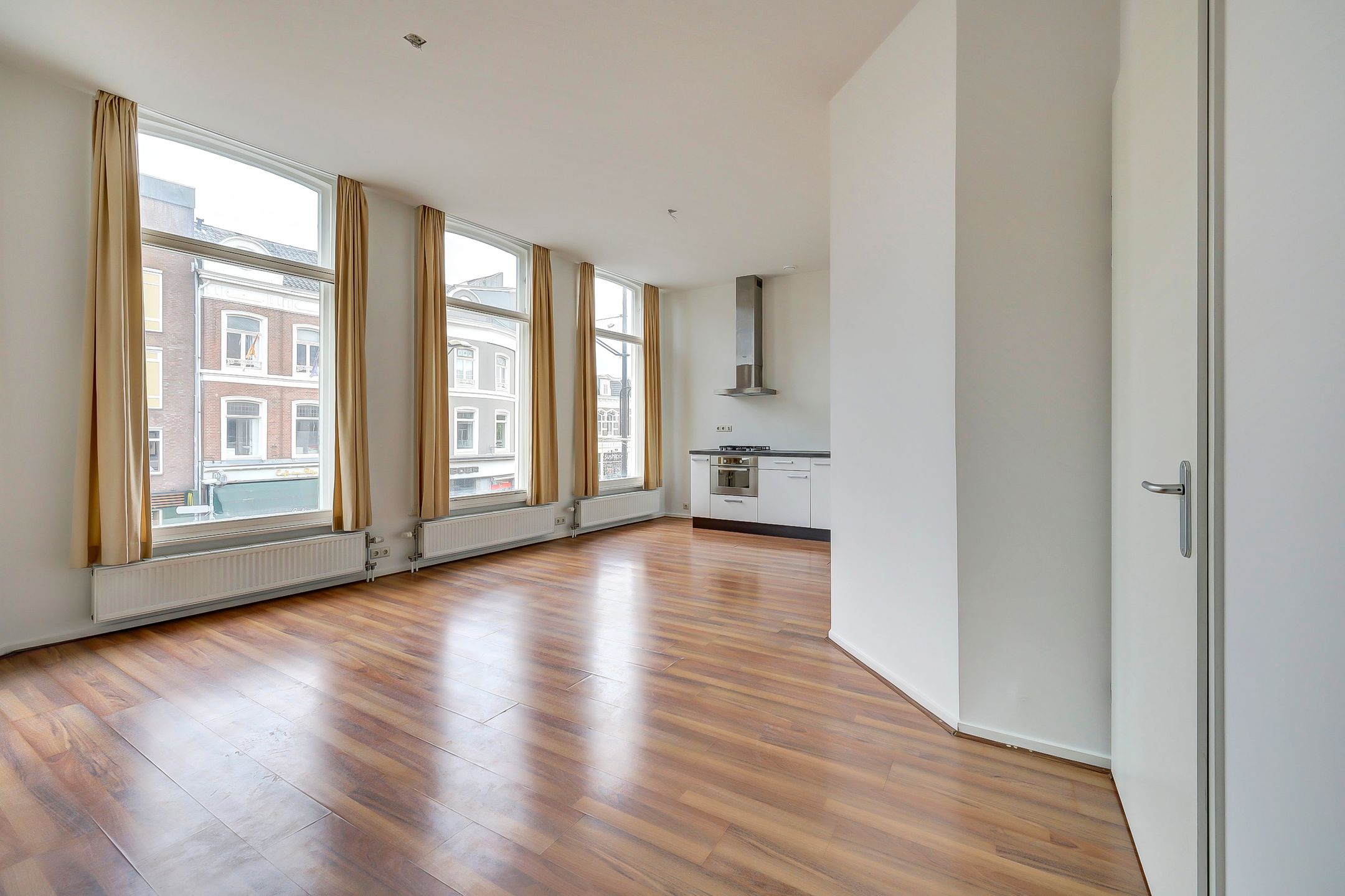 Foto 12 van Eerste Walstraat 1-C