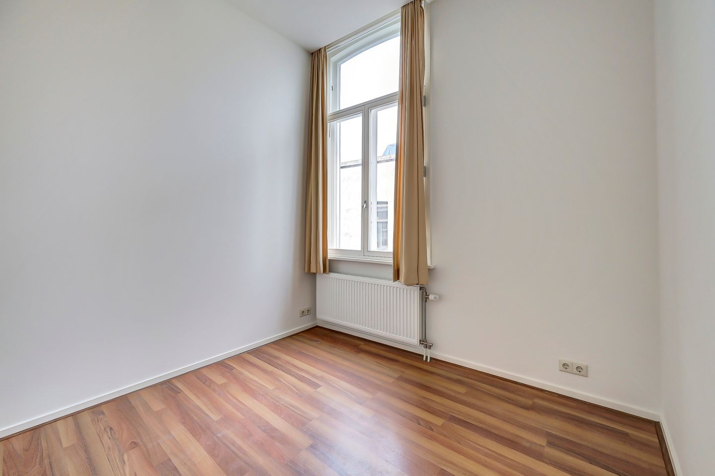 Foto 20 van Eerste Walstraat 1-C