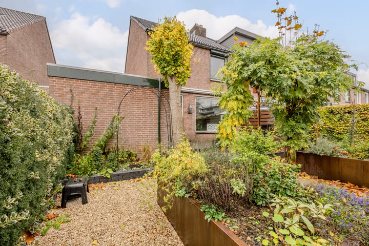 Foto 42 van Moerbeihof 18