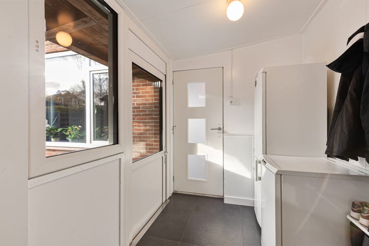 Photo 15 of Lege Leane 10