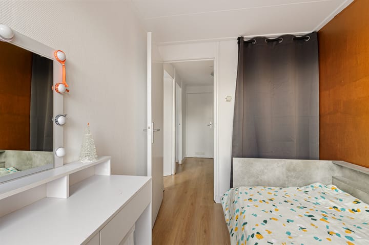 Photo 22 of Lege Leane 10